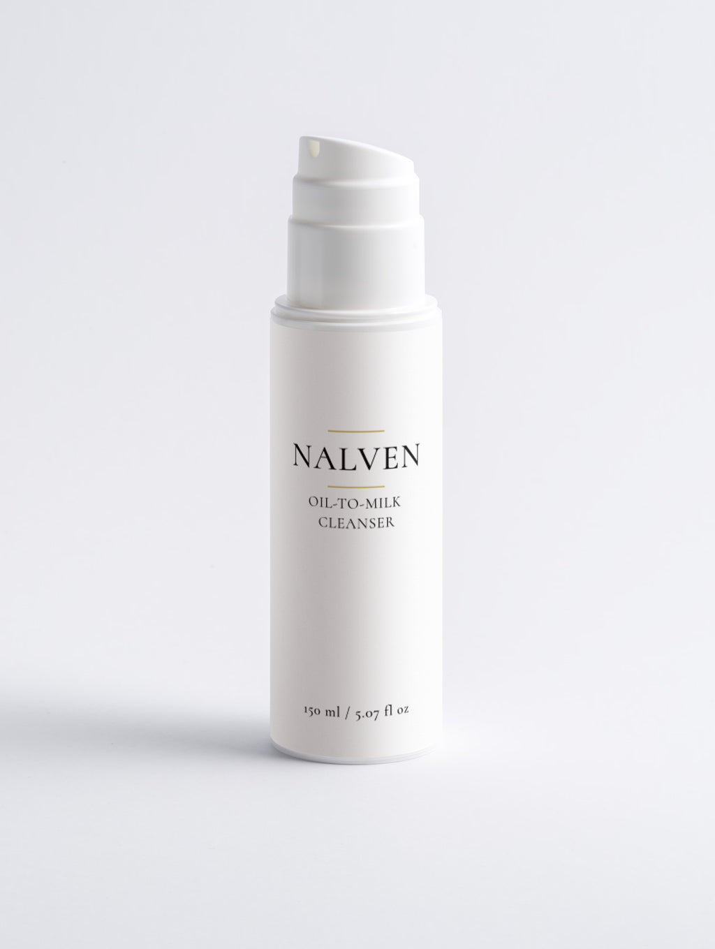 NALVEN Oil-To-Milk Cleanser 150 ml em fundo branco – limpeza facial